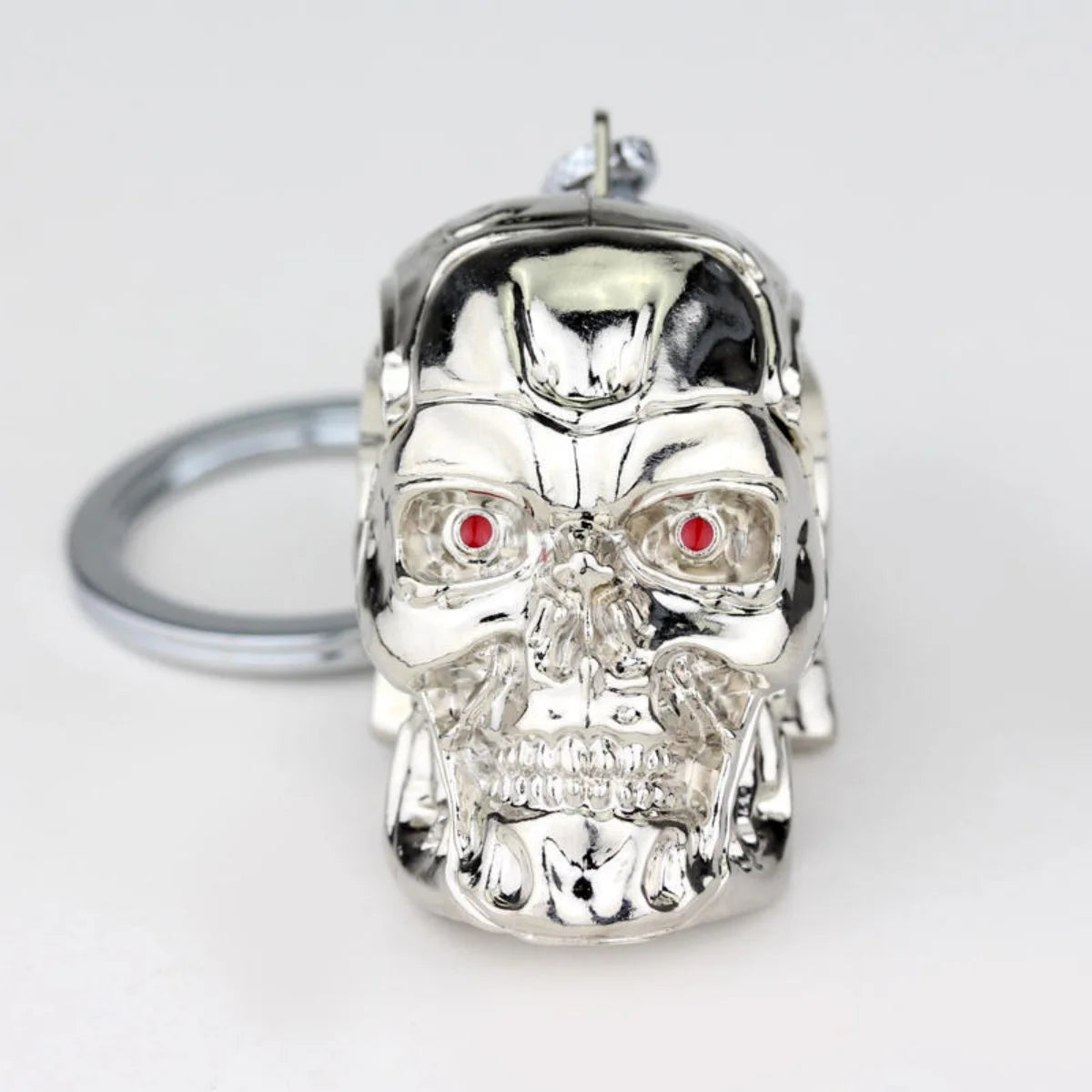 Vintage Charm Terminator Skull Head Keychain Men Women Fashion Pendant