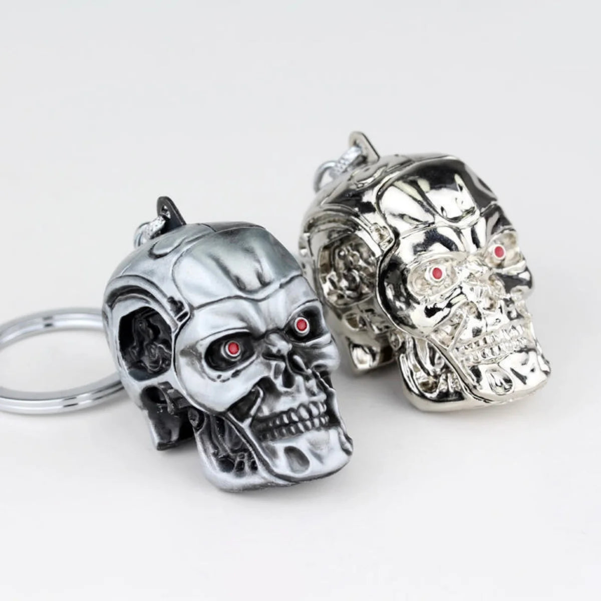 Vintage Charm Terminator Skull Head Keychain Men Women Fashion Pendant